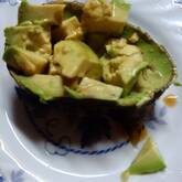 ごま油と塩だけ！無限に食べられるアボカドのお刺身