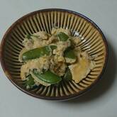 スナップエンドウとジャコのふんわり卵とじ