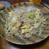 簡単激ウマ！もやしとふんわり卵のにんにくマヨ炒め