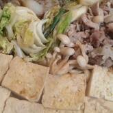 たっぷり野菜と一緒に！味しみ肉豆腐