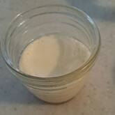 マグカップに材料を入れるだけ！レンジでプリン