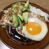 ボリューム満点！ロコモコ丼