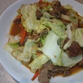 ご飯がすすむ味噌ダレで作る！豚肉とたっぷり野菜のピリ辛炒め