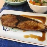 和食の定番！ご飯がすすむ基本のブリの照り焼き