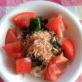 ワカメと玉ネギの和風サラダ