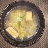 キャベツと油揚げのみそ汁