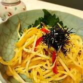 モヤシのたくあん炒め