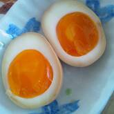 黄金比のタレが絶品！とろーり半熟煮卵
