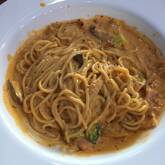 トマトソースでクリームパスタ