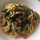 シンプルが一番！ホウレン草とベーコンのパスタ