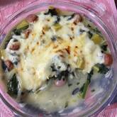 フライパンひとつで！ホウレン草とソーセージの簡単グラタン by 杉本 亜希子さん