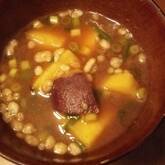 サツマイモと天かすのみそ汁