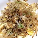 簡単激ウマ！もやしとふんわり卵のにんにくマヨ炒め