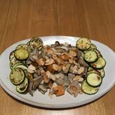 キノコと根菜の炒めもの