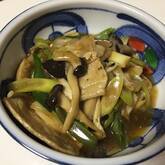 キノコと豚肉の旨味炒め