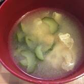 キュウリのみそ汁