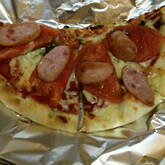 手作り生地のピザ