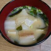 ワカメと麩のみそ汁
