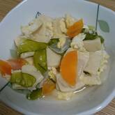 キヌサヤと高野豆腐の卵とじ