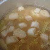 麩とキャベツのみそ汁