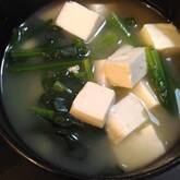 ホウレン草と玉ネギのみそ汁