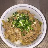 人気の丼もの！簡単にできる基本の牛丼