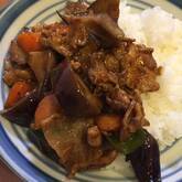 ごはんがすすむ！ナスとピーマンのピリ辛炒め