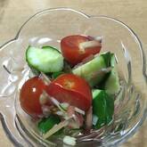 ゴマ油香る！トマトとキュウリの夏サラダ