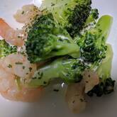 ブロッコリーとエビのサラダ