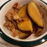 味付け簡単！甘辛豚こま肉とサツマイモのママレード煮 by 岡本 由香梨さん