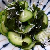 キュウリとワカメの酢の物