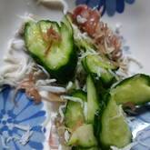 キュウリのゴマ油和え