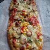 手作り生地のピザ