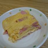 ベーコンとチーズ入り卵焼き