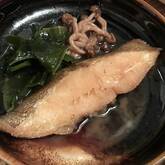 カレイの煮付けワカメ添え