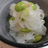 ソラ豆と新玉ネギのサラダ