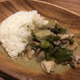 ペーストで簡単本格！鶏肉のタイ風グリーンカレー