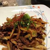 牛肉とゴボウのオイスター炒め