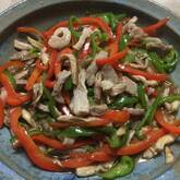 簡単なのに本格的！やわらか豚肉のチンジャオロース