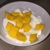 ミルクカンとマンゴーのデザート