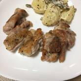 鶏肉の黒コショウソテー