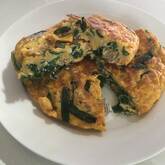 たっぷりニラ入り卵焼き