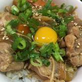 鶏肉のすき焼き丼