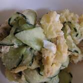 簡単アレンジでおいしい！ゆで卵入りポテトサラダ