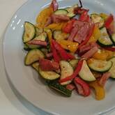 パプリカとズッキーニの炒め物