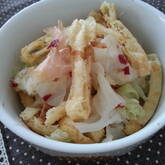 キャベツと油揚げの梅ダレ和え