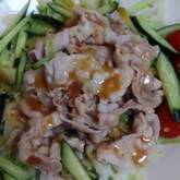 これ一皿で大満足！豚冷しゃぶのスタミナニンニクソース by 橋本 敦子さん