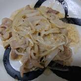 たっぷりネギの豚トロ塩炒め