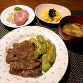 牛肉とアボカドの照り焼き
