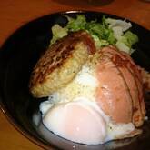 ランチタイムにロコモコ丼 お家で手軽に